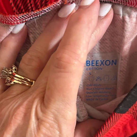 Red and Black Plaid womens Christmas Pajamas size small - Picture 4 of 5